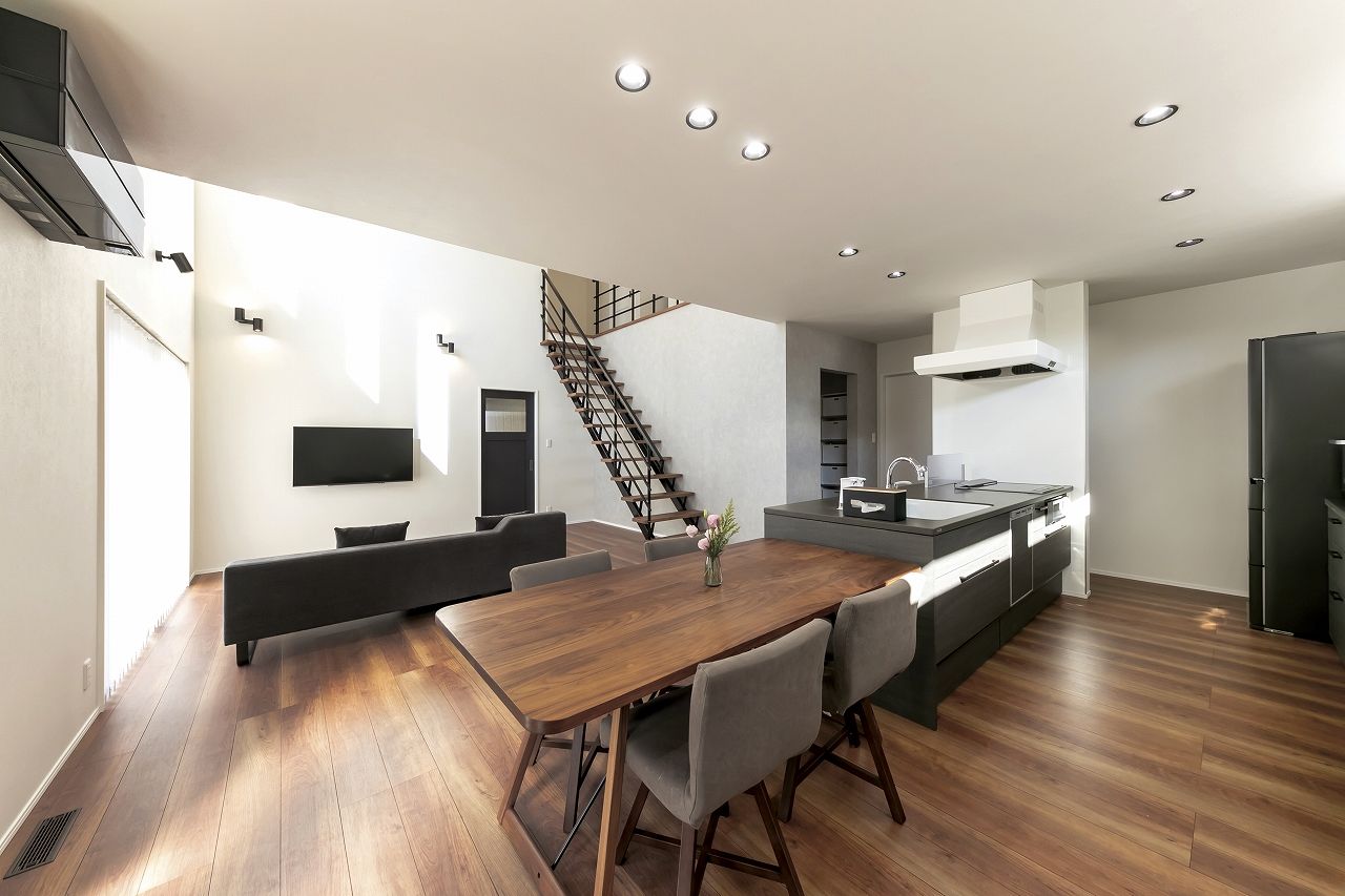 イシンホーム住宅研究会　大縄林業 【1500～1999万円台/間取り有】アットホームな対応が決め手！収納と動線がぐるっと繋がる、一年中快適な家の建築実例画像4