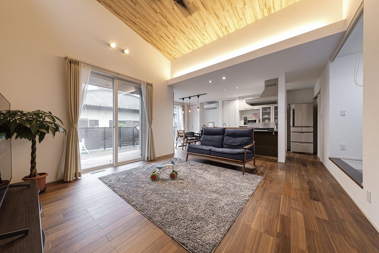 イシンホーム住宅研究会　大縄林業 【1500～1999万円台/間取り有】ウッドデッキに、マンガ部屋も！家族みんなが「遊べる」一年中快適な住まいの建築実例画像2