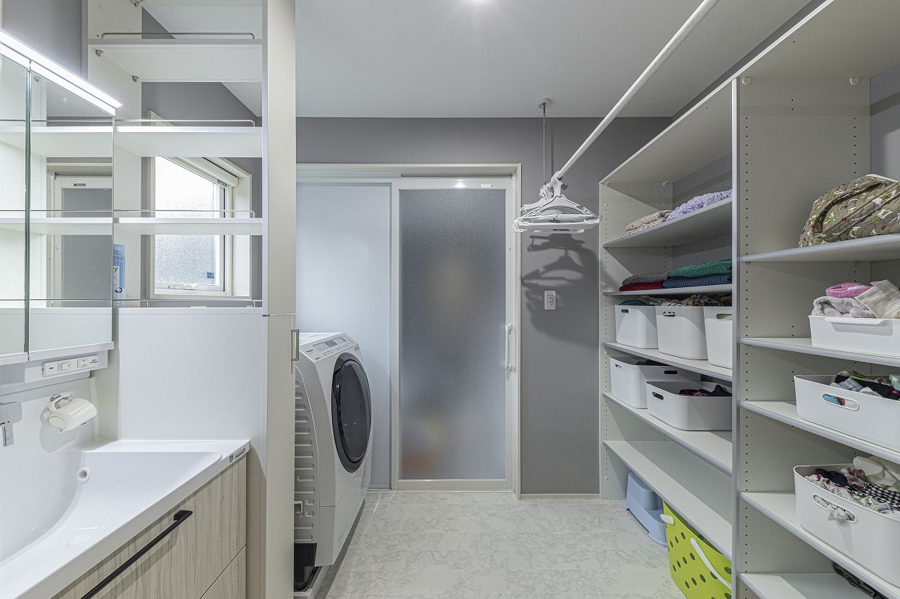 イシンホーム住宅研究会　大縄林業 【1500～1999万円台/間取り有】ウッドデッキに、マンガ部屋も！家族みんなが「遊べる」一年中快適な住まいの建築実例画像6