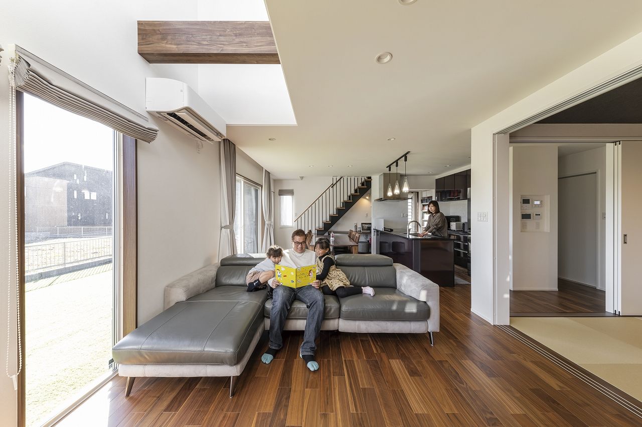 イシンホーム住宅研究会　大縄林業 【2000～2499万円台】「こんな暮らしがしたい」を予算内で！家族の絆と寛ぎを大切にした、和モダンの住まいの建築実例画像4