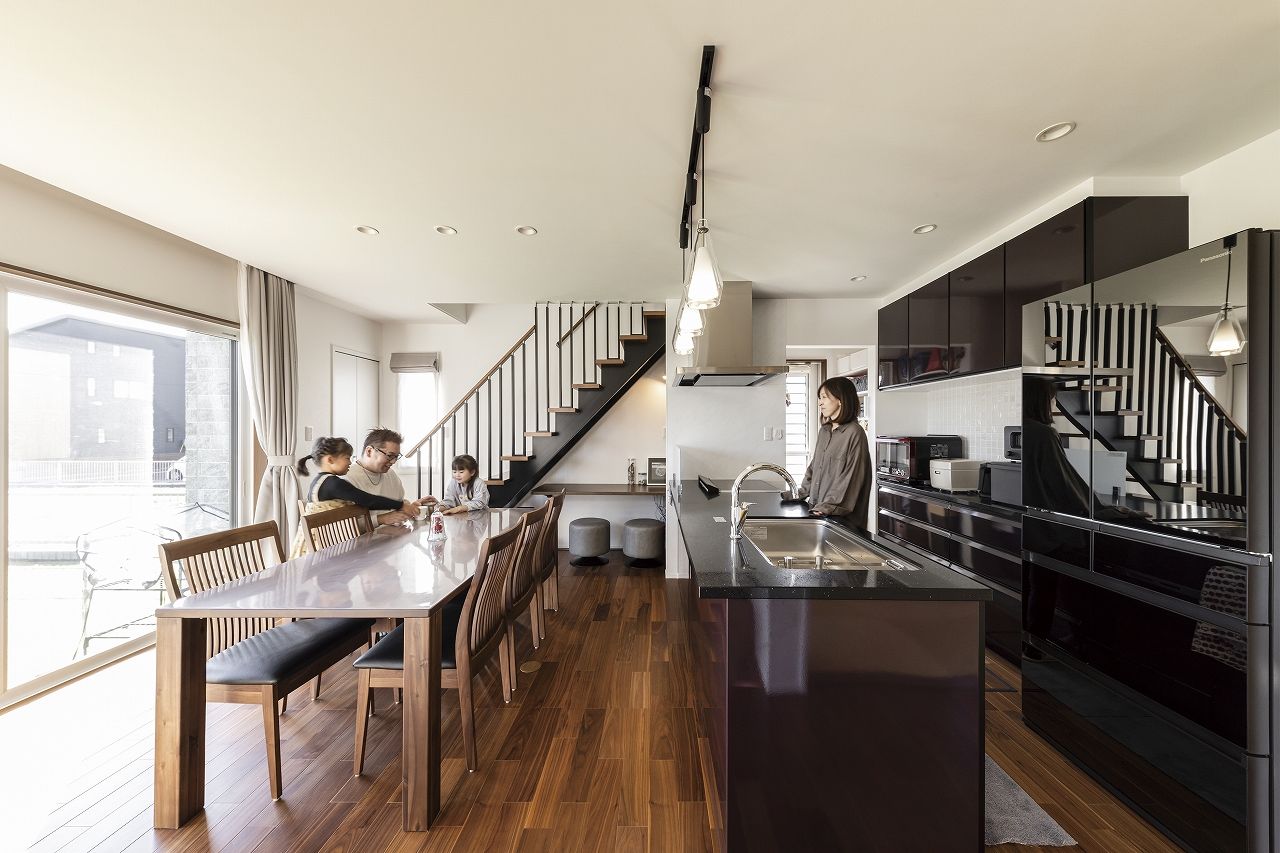 イシンホーム住宅研究会　大縄林業 【2000～2499万円台】「こんな暮らしがしたい」を予算内で！家族の絆と寛ぎを大切にした、和モダンの住まいの建築実例画像5