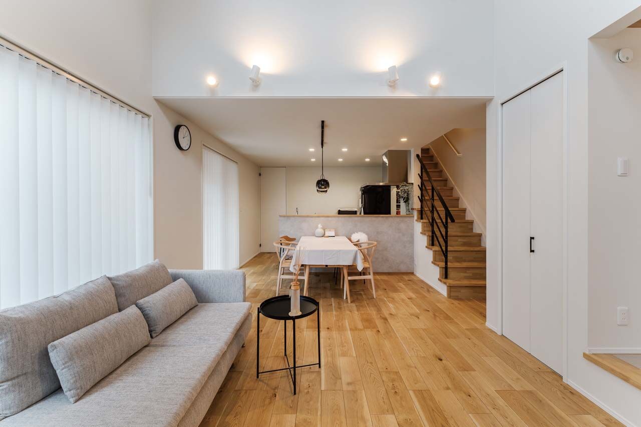 イシンホーム住宅研究会　大縄林業 【間取り有】高性能＆充実の標準装備でコスパも良好！光あふれる、北欧風の家の建築実例画像2