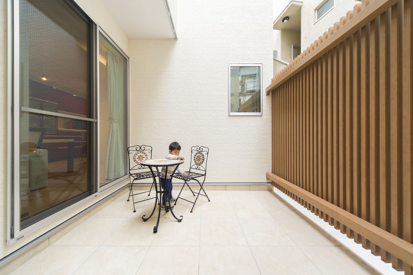 VIVACE / 中谷建設工業 【1500万円～2000万円台】日当たりが悪い立地でも、吹き抜けで光を集める明るいお家の建築実例画像3