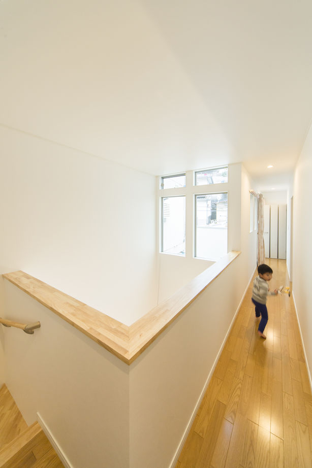 VIVACE / 中谷建設工業 【1500万円～2000万円台】日当たりが悪い立地でも、吹き抜けで光を集める明るいお家の建築実例画像8