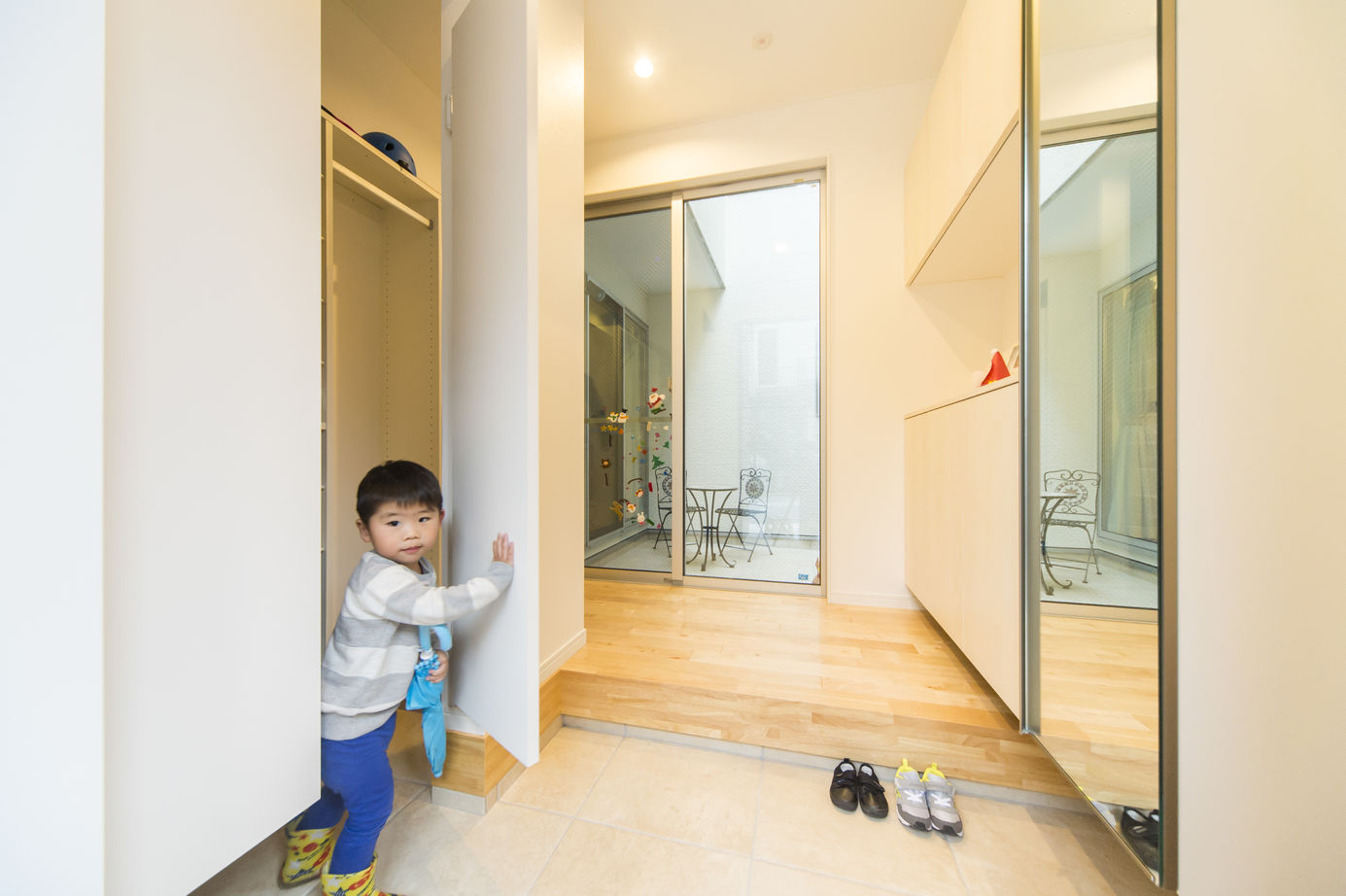 VIVACE / 中谷建設工業 【1500万円～2000万円台】日当たりが悪い立地でも、吹き抜けで光を集める明るいお家の建築実例画像9