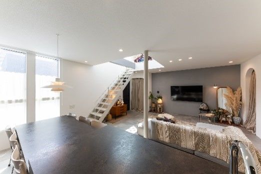 VIVACE / 中谷建設工業 【2000万円台/非日常/高窓/38坪】たっぷりの光が差し込む開放的で優雅な空間の建築実例画像5