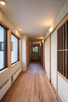 hoku archidesign 【間取図有｜4000万円以上｜4LDK｜平屋｜建築家と建てる】古材や古建具も活かしたT字型の二世帯住宅の建築実例画像5