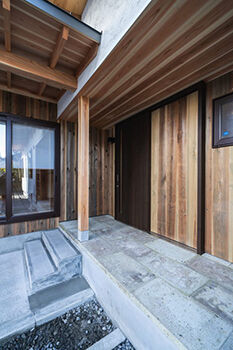 hoku archidesign 【間取図有｜4000万円以上｜4LDK｜平屋｜建築家と建てる】古材や古建具も活かしたT字型の二世帯住宅の建築実例画像10