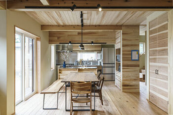 hoku archidesign 【間取図有｜3500～3999万円｜4LDK｜建築家と建てる】自然素材たっぷり！アトリエもある家の建築実例画像2