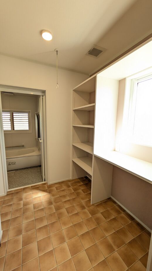 【置賜エリア】羽山総合建設 【山形県川西町/趣味を楽しむ】ゲームや読書を楽しむ趣味部屋が魅力！家族の成長を見守る住まいの建築実例画像6