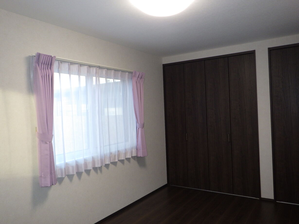 【置賜エリア】羽山総合建設 【山形県】眺望を楽しむキッチン。家族の毎日をちょっと贅沢にする私たちだけの住まいの建築実例画像8