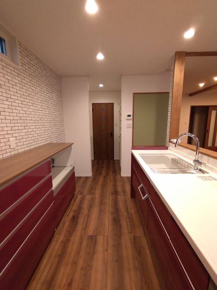 【置賜エリア】羽山総合建設 【山形県高畠町/2,500万円～2,999万円】リビングを中心に、家族の絆を深める住まいの建築実例画像4