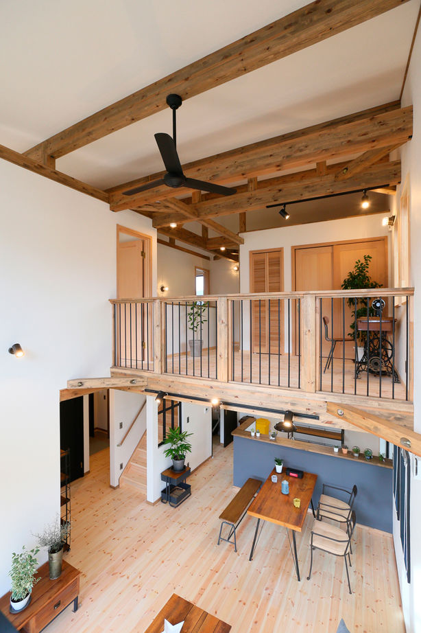 アクロスホーム 【BinO/2000万円台/29坪/間取り有】発想は「平屋×平屋」。大きな窓で自然とつながるアメリカンな２階建ての建築実例画像4