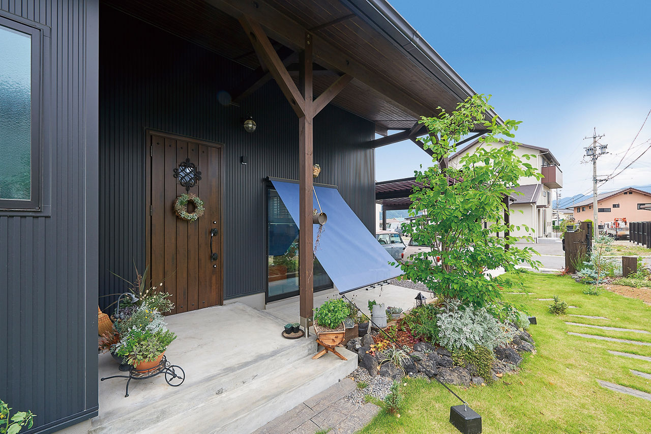 アクロスホーム 【BinO/上田市/1000万円台/間取り有/薪ストーブ】楽しい暮らし！大人インダストリアル「平屋＋ロフト」の家の建築実例画像2