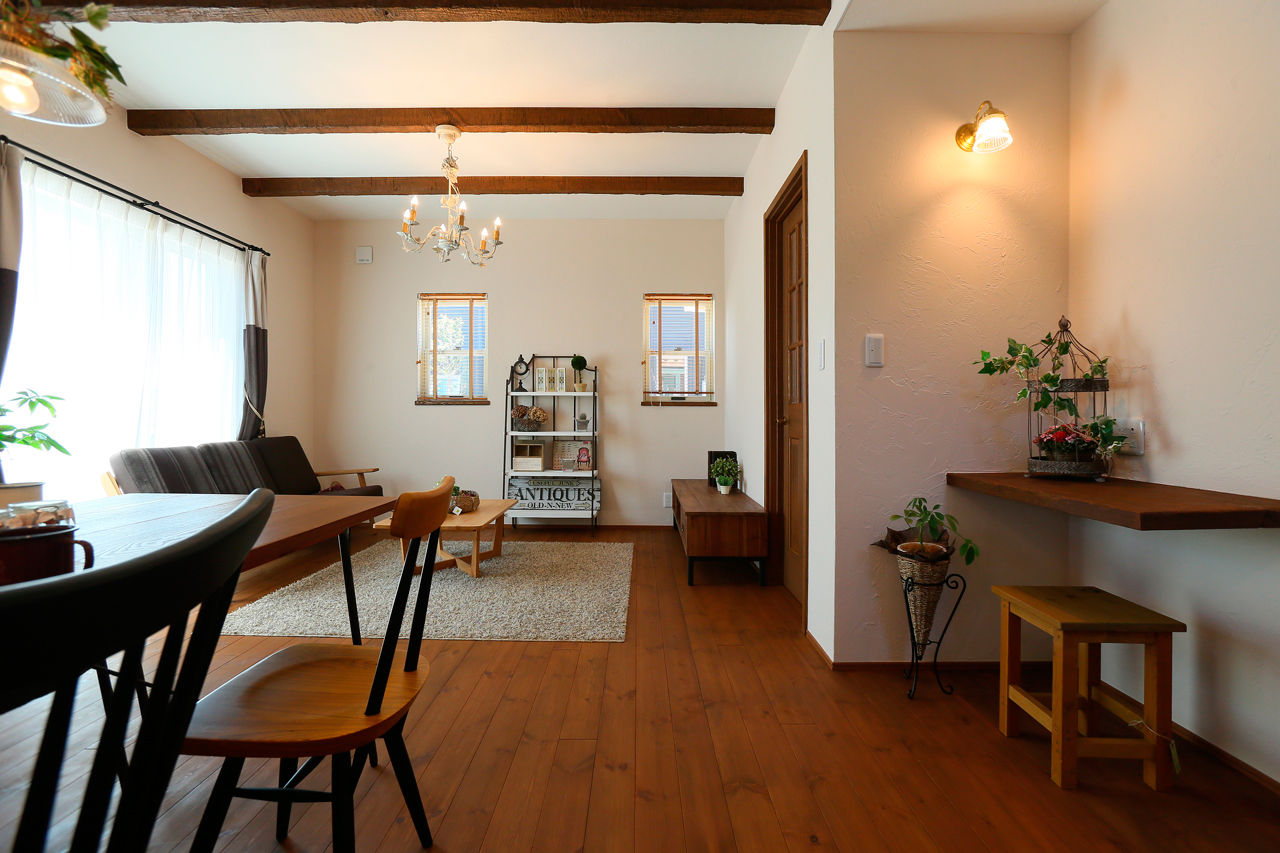 アクロスホーム 【1000万円台｜28坪｜間取り有】塗り壁外壁、木製キッチン…欲しかった「かわいい」が全部詰まった家の建築実例画像3