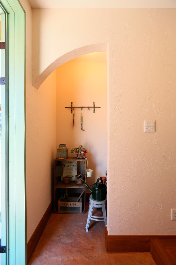 アクロスホーム 【1000万円台｜28坪｜間取り有】塗り壁外壁、木製キッチン…欲しかった「かわいい」が全部詰まった家の建築実例画像9