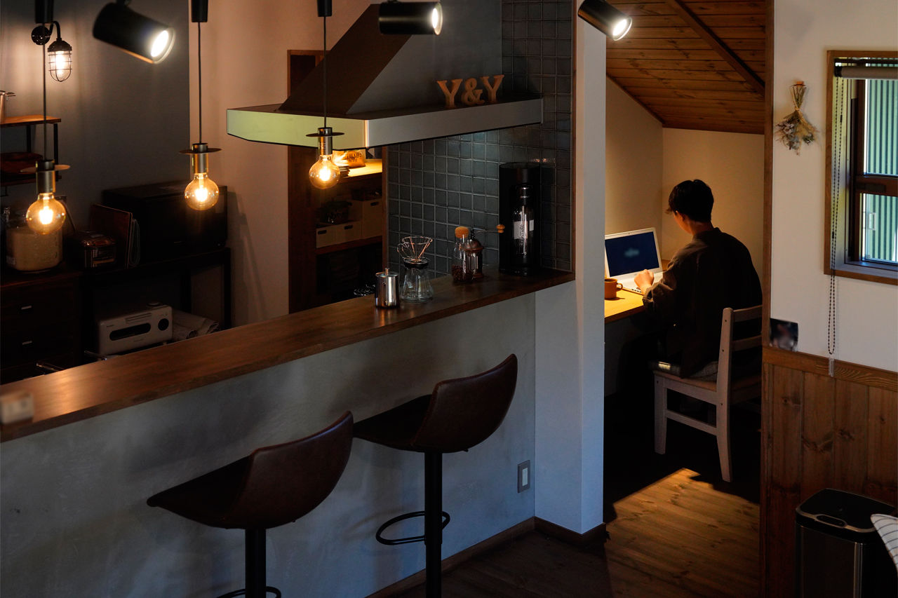 アクロスホーム 【BinO/スキップフロア/2000万円台/間取り有/ガレージ/薪ストーブ】 毎日がワクワクするって理想じゃない？の建築実例画像4