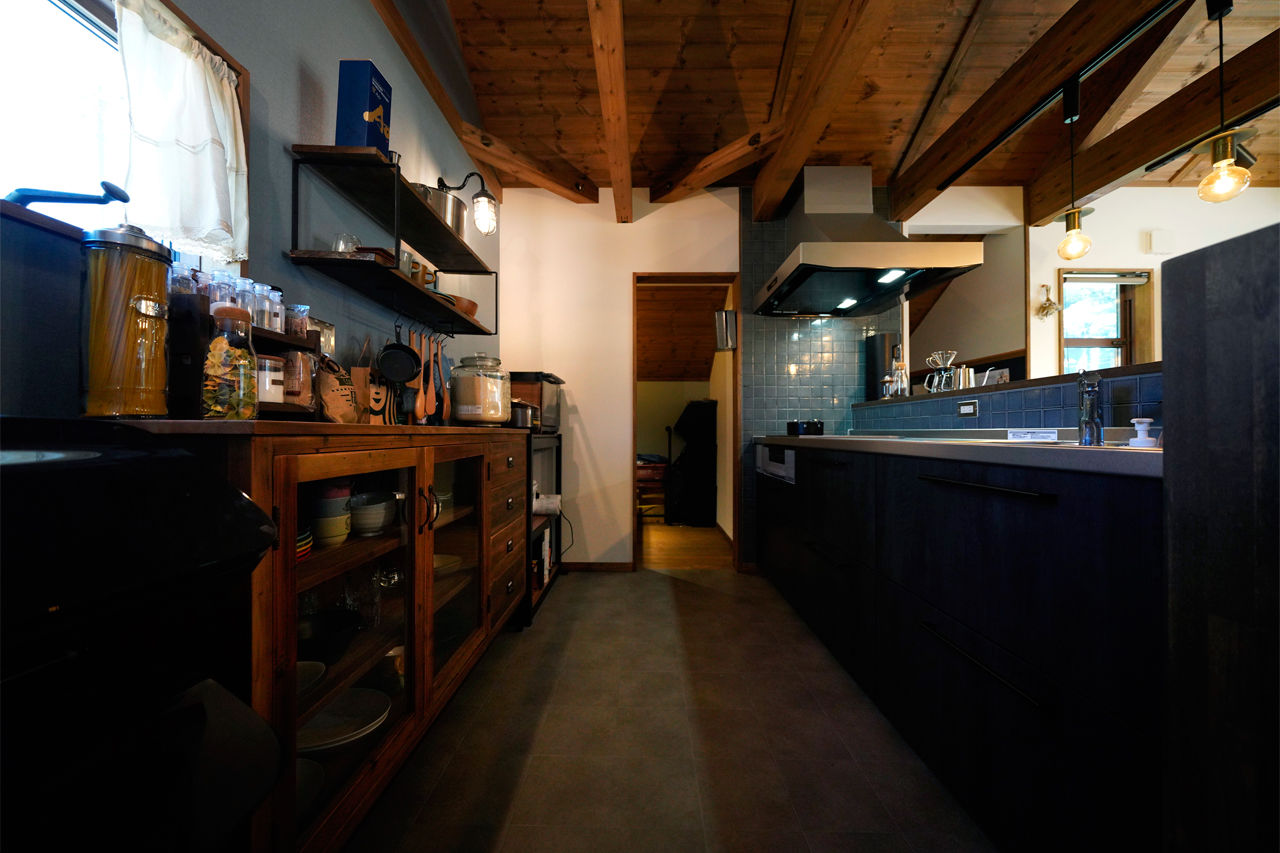 アクロスホーム 【BinO/スキップフロア/2000万円台/間取り有/ガレージ/薪ストーブ】 毎日がワクワクするって理想じゃない？の建築実例画像5