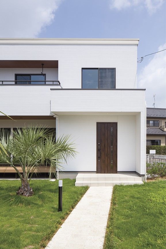 コタエルハウス（山岸工業） 【1500万円以下/30坪台/箱型/吹抜/土地探し】明るく開放的な大開口窓。庭と繋がるアジアンリゾート風ハウスの建築実例画像8