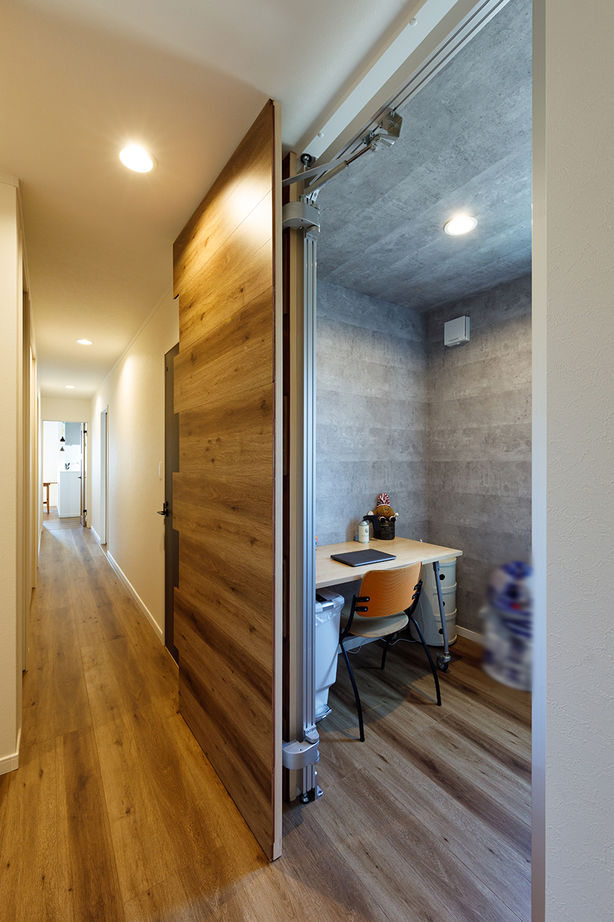 コタエルハウス（山岸工業） 【2000万円台/30坪台/間取り図/平屋】20畳の広々リビングでゆったり過ごす。お家グランピングのような毎日の建築実例画像8