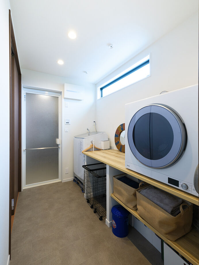 コタエルハウス（山岸工業） 【40坪台/間取図/2階リビング/回遊動線】プライバシーと開放感を両立！リビングを中心に家族の絆が深まる家の建築実例画像8