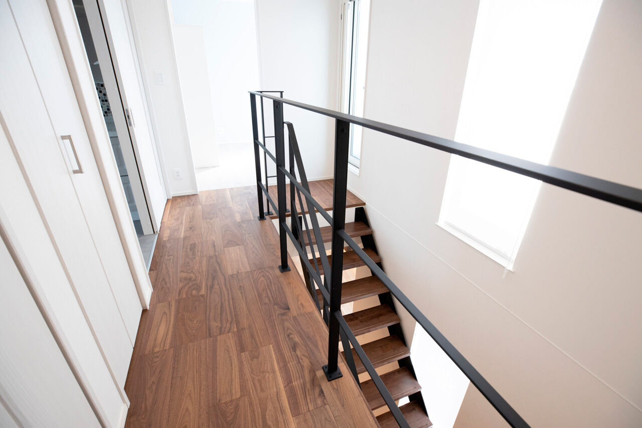 YAZAWALUMBER｜狭小特化 【敷地39坪/二世帯住宅/3階建て】全館空調で家中快適に。ビルトインガレージのある高性能な家の建築実例画像10