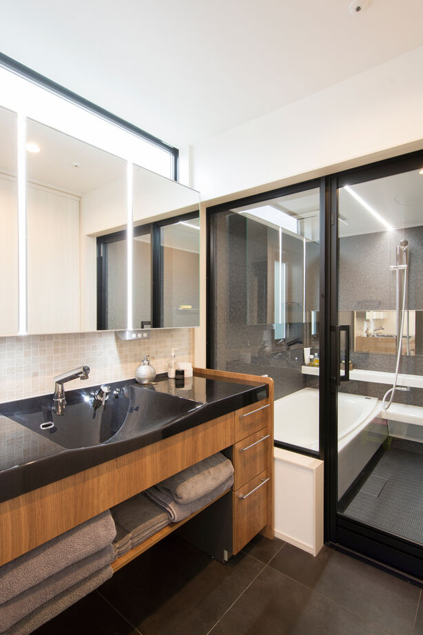 YAZAWALUMBER｜狭小特化 【敷地28坪/テラス/3000万円台】狭小でも広がりのある住空間を！屋上でBBQのできる家をこの価格での建築実例画像7