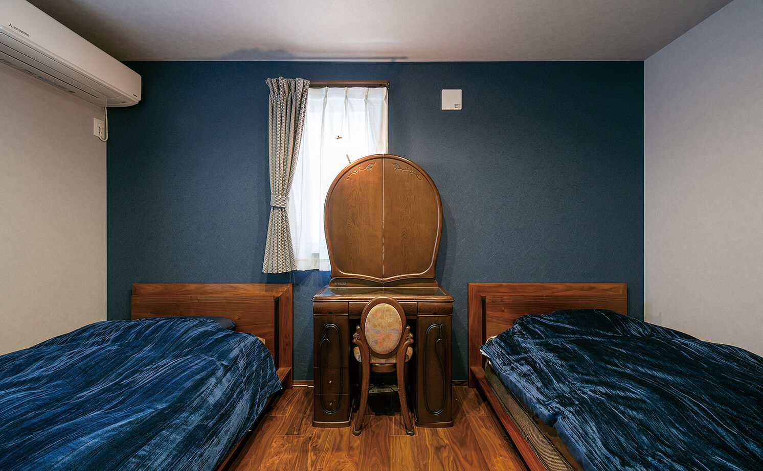 YAZAWALUMBER｜狭小特化 【敷地20坪/3階建て/ビルトインガレージ/3000万円台】狭小キューブハウスでハイスペックな家を実現！の建築実例画像12