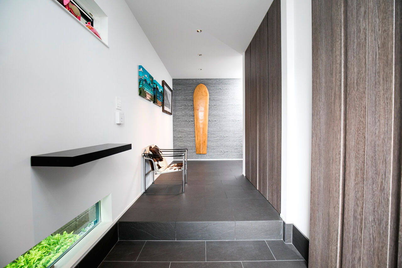 YAZAWALUMBER｜狭小特化 【敷地31坪/3階建て/吹き抜け】上質感あるデザインと光を楽しむ、都心型モダンハウスの建築実例画像8