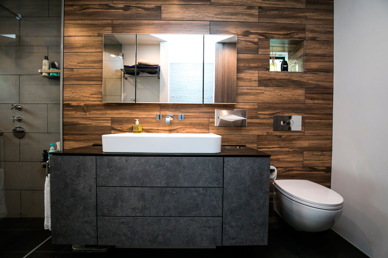 YAZAWALUMBER｜狭小特化 【敷地31坪/3階建て/吹き抜け】上質感あるデザインと光を楽しむ、都心型モダンハウスの建築実例画像9