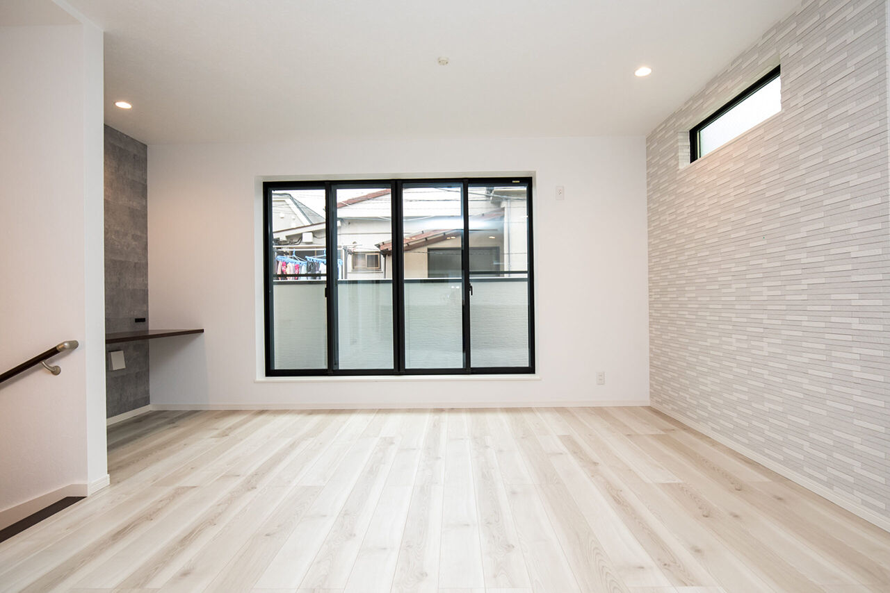 YAZAWALUMBER｜狭小特化 【敷地17坪/3階建て/ビルトインガレージ/2000万円台】狭小地にガレージも確保した、和室のある家の建築実例画像4