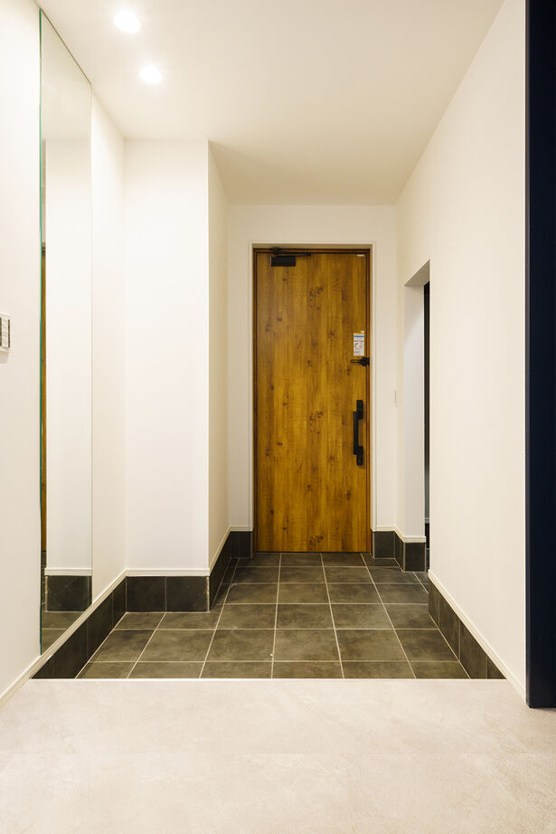 YAZAWALUMBER｜狭小特化 【敷地22坪/3階建て/2000万円台】2階リビングとひと続きのバルコニーが自慢！狭小空間を活用した家の建築実例画像6