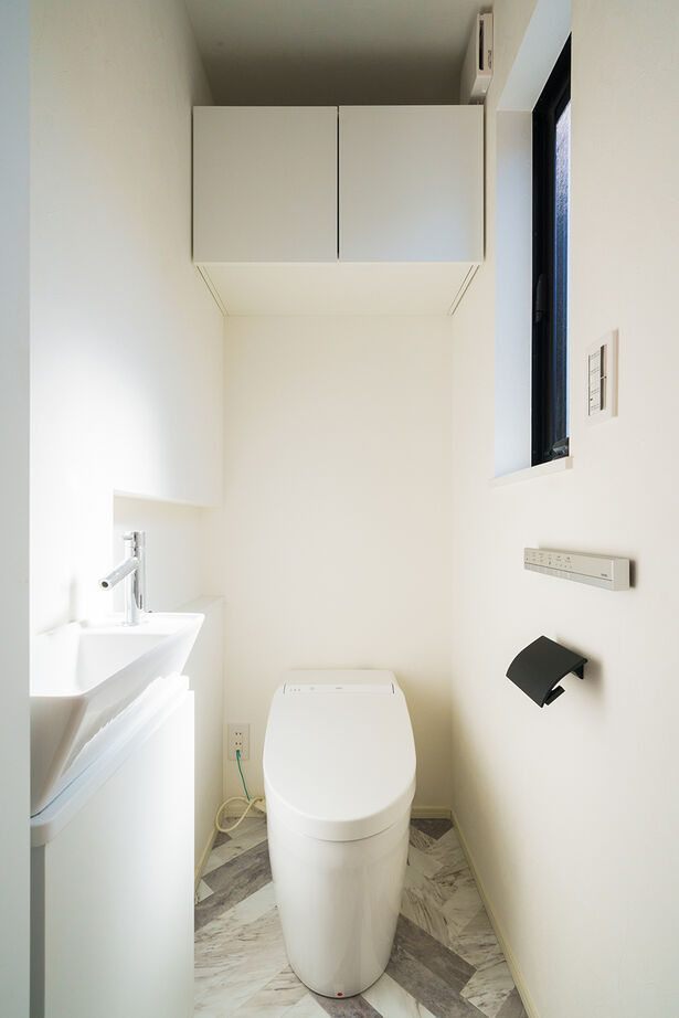 YAZAWALUMBER｜狭小特化 【敷地22坪/3階建て/2000万円台】2階リビングとひと続きのバルコニーが自慢！狭小空間を活用した家の建築実例画像10