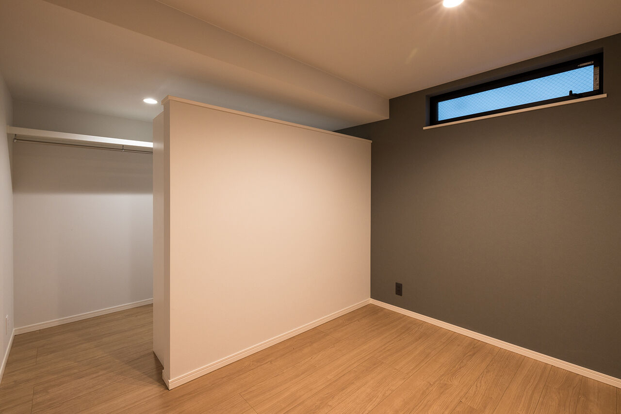 YAZAWALUMBER｜狭小特化 【敷地19坪/狭小/3階建て/ガレージ/2000万円台】デザインと機能性を追求した"素材感"のある家の建築実例画像10