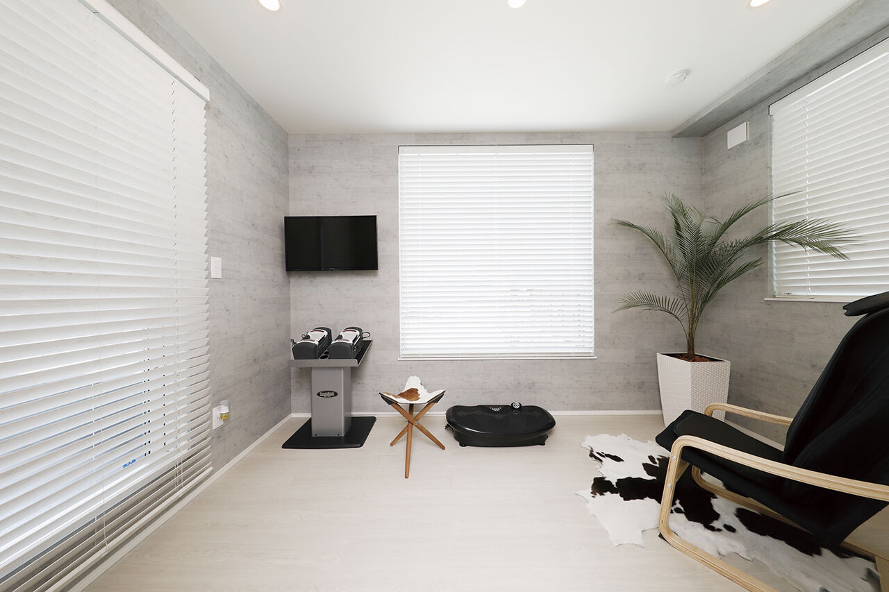 YAZAWALUMBER｜狭小特化 【敷地30坪/屋上ジェットバス/3階建て/ビルトインガレージ】屋上から海を望める高級リゾートハウスの建築実例画像8