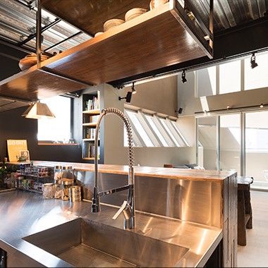 アナタカラ建設 【大阪府/インナーガレージ/50坪台】スタイリッシュ&ヴィンテージな3階建て住宅の実例（間取り図有）の建築実例画像3