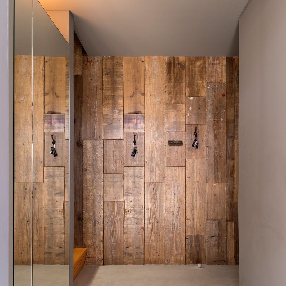 アナタカラ建設 【大阪府/インナーガレージ/50坪台】スタイリッシュ&ヴィンテージな3階建て住宅の実例（間取り図有）の建築実例画像8