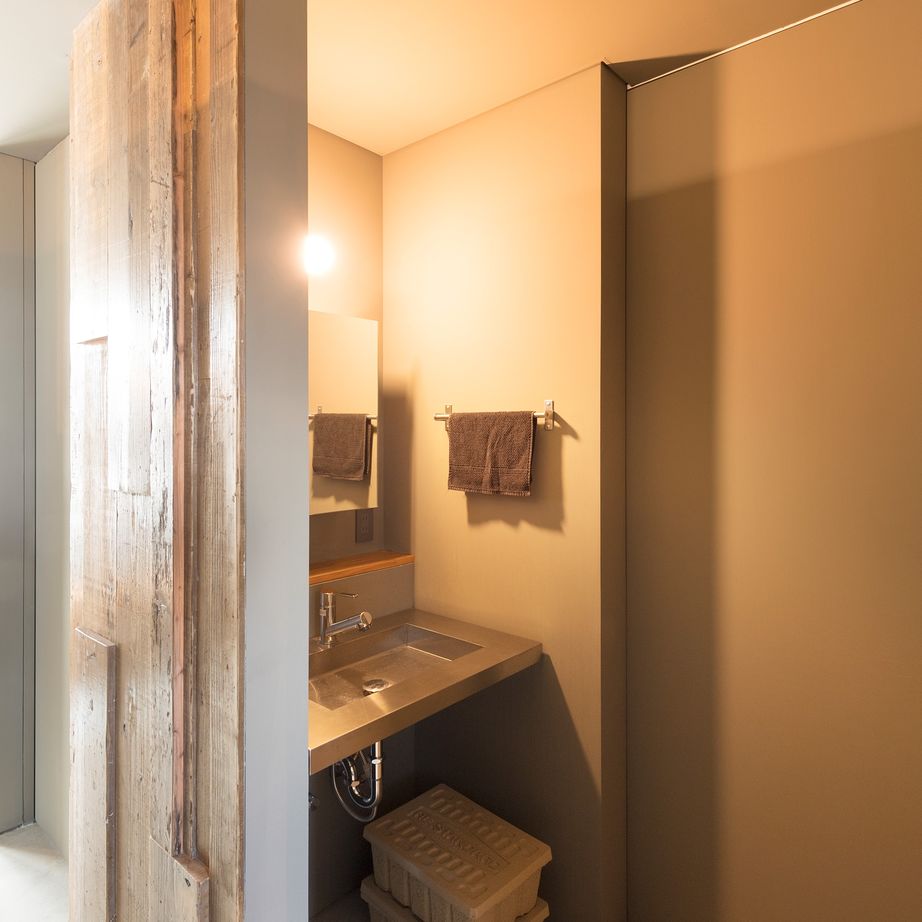 アナタカラ建設 【大阪府/インナーガレージ/50坪台】スタイリッシュ&ヴィンテージな3階建て住宅の実例（間取り図有）の建築実例画像10