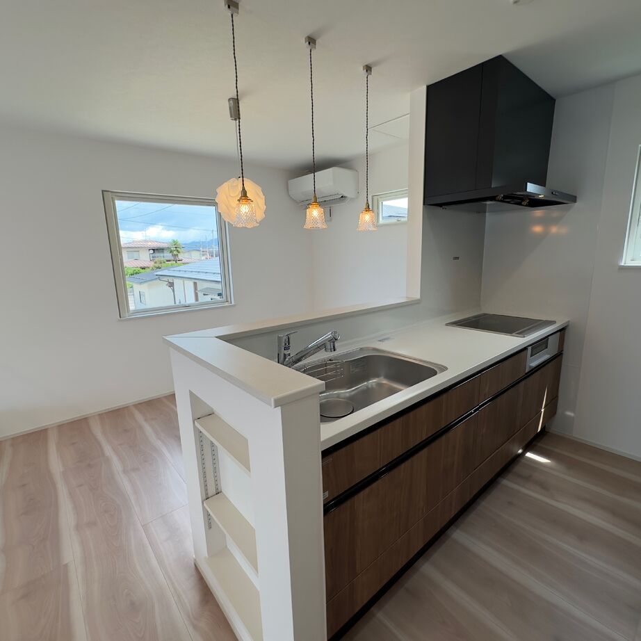 ネクストイノベーション 【山形市/店舗併用住宅/二世帯住宅/アウトドア】祖父母・夫婦・子どもの３世代が心地よく暮らす広々空間の建築実例画像8