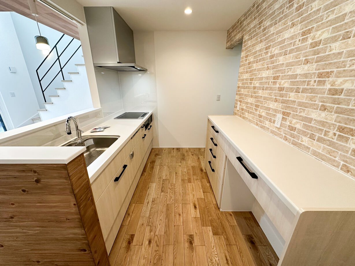 ネクストイノベーション 【山形県/ガス乾燥機付】明るい吹き抜けの開放感が魅力なアメリカンテイストの家の建築実例画像6