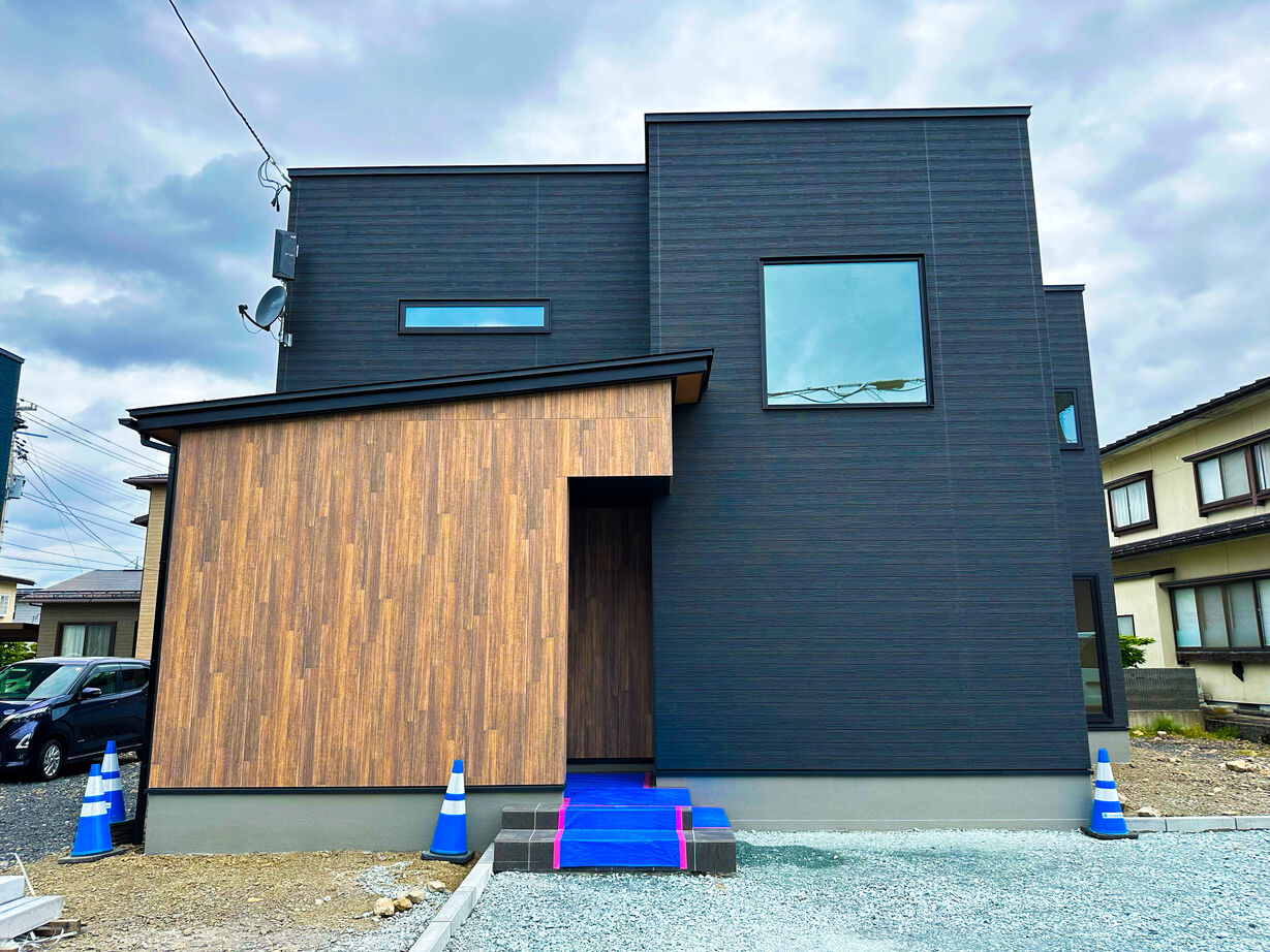 ネクストイノベーション 【山形県/ガス乾燥機付】明るい吹き抜けの開放感が魅力なアメリカンテイストの家の建築実例画像9