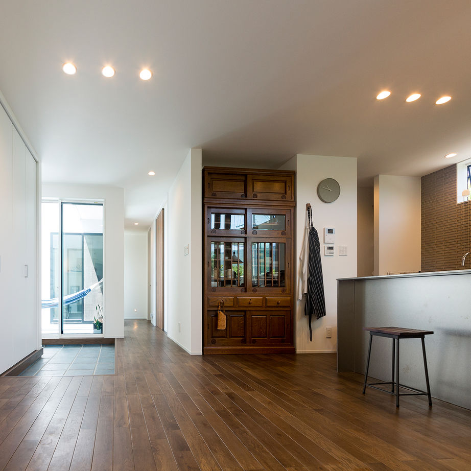 オークデザインハウス（オークス建設） 【2000万円～2499万円で建てた二世帯】吹抜けリビング×中庭×趣味を大事にする空間×環境を活かしたデザインの建築実例画像6