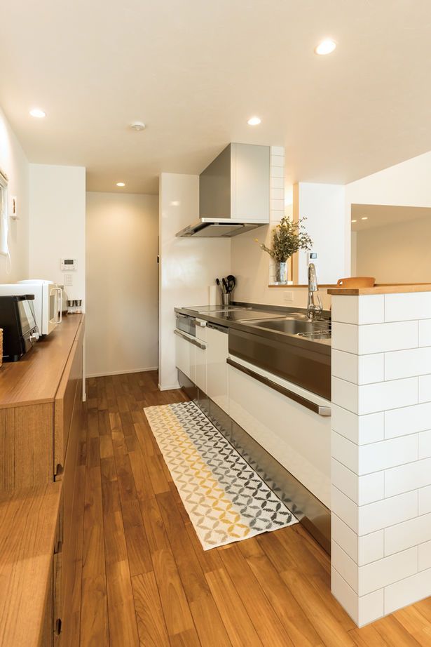 オークデザインハウス（オークス建設） 【2000万円～2499万円で建てた家】オーク無垢床×屋久島地杉のウッドデッキ×数年後の快適性を配慮した住まいの建築実例画像8