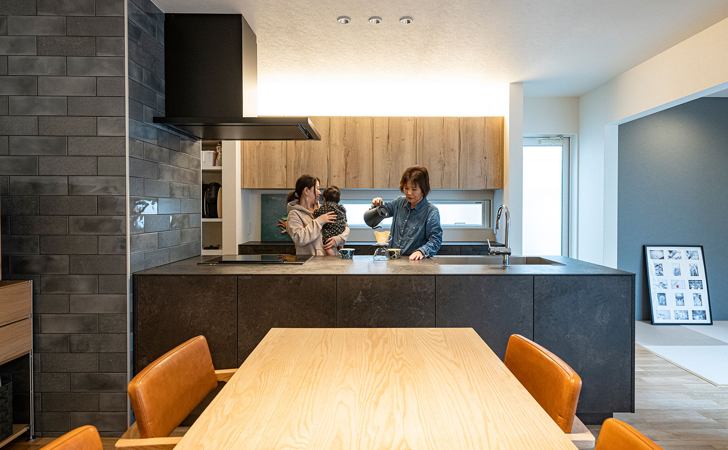 オークデザインハウス（オークス建設） 【2500万円～2999万円】パティオを囲む開放的な平屋。家族4世代が心地よく暮らす、デザイン性と機能が共存の建築実例画像6