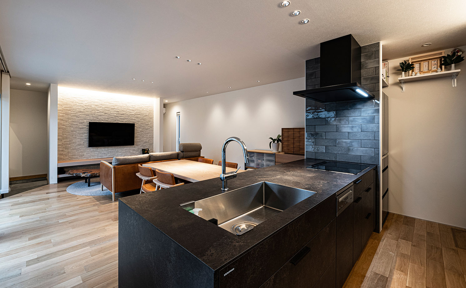 オークデザインハウス（オークス建設） 【2500万円～2999万円】パティオを囲む開放的な平屋。家族4世代が心地よく暮らす、デザイン性と機能が共存の建築実例画像9