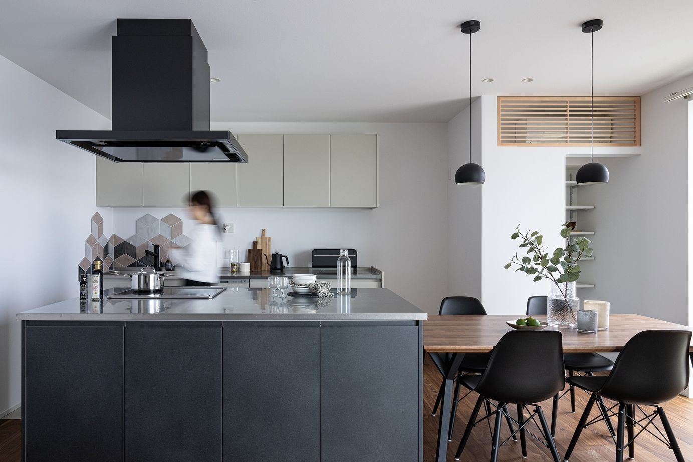 オークデザインハウス（オークス建設） 【2000万円～2499万円で建てた家】心落ち着く惺かな暮らしを。アウトドアリビングの建築実例画像3