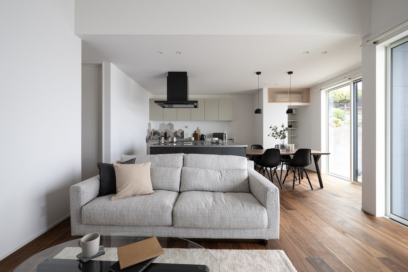 オークデザインハウス（オークス建設） 【2000万円～2499万円で建てた家】心落ち着く惺かな暮らしを。アウトドアリビングの建築実例画像4