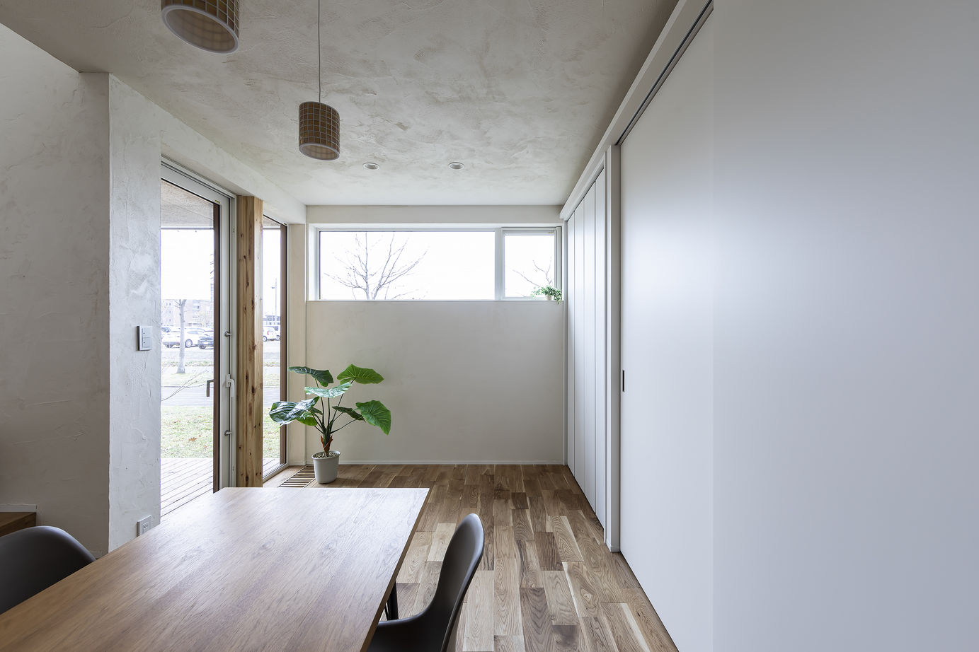 STV興発 【札幌市/4人家族(子ども2人)/書斎】スキップフロアと吹き抜けがつくる開放的な空間が広がる住まいの建築実例画像3