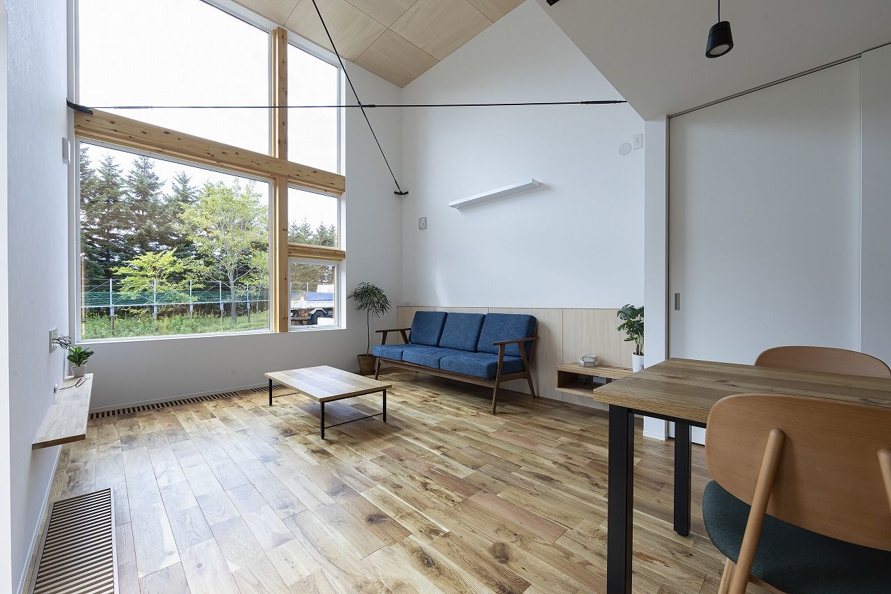 STV興発 【江別市/3LDK+S/組込カーポート/スタディコーナー】変形角地を活かしたこだわり溢れる外観の住まいの建築実例画像4