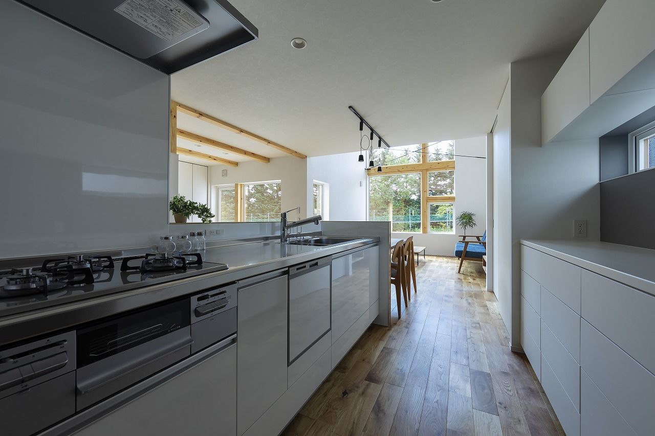 STV興発 【江別市/3LDK+S/組込カーポート/スタディコーナー】変形角地を活かしたこだわり溢れる外観の住まいの建築実例画像5